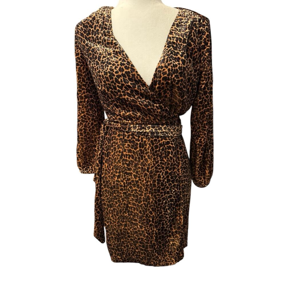 J Crew Leopard Print Velvet Wrap Dress Size 00 (Shown on Sz 4 Mannequin)